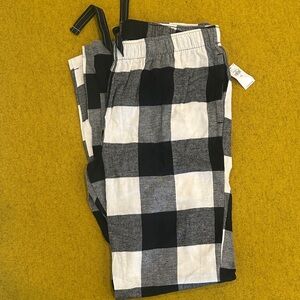 Old Navy Black & White Buffalo Plaid Pajama Pants